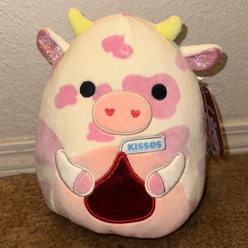 Evangelica the Pink Cow with Kisses Valentine’s Day Squishmallow 8” NWT